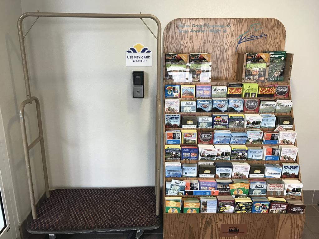 Microtel Inn By Wyndham Louisville East Экстерьер фото